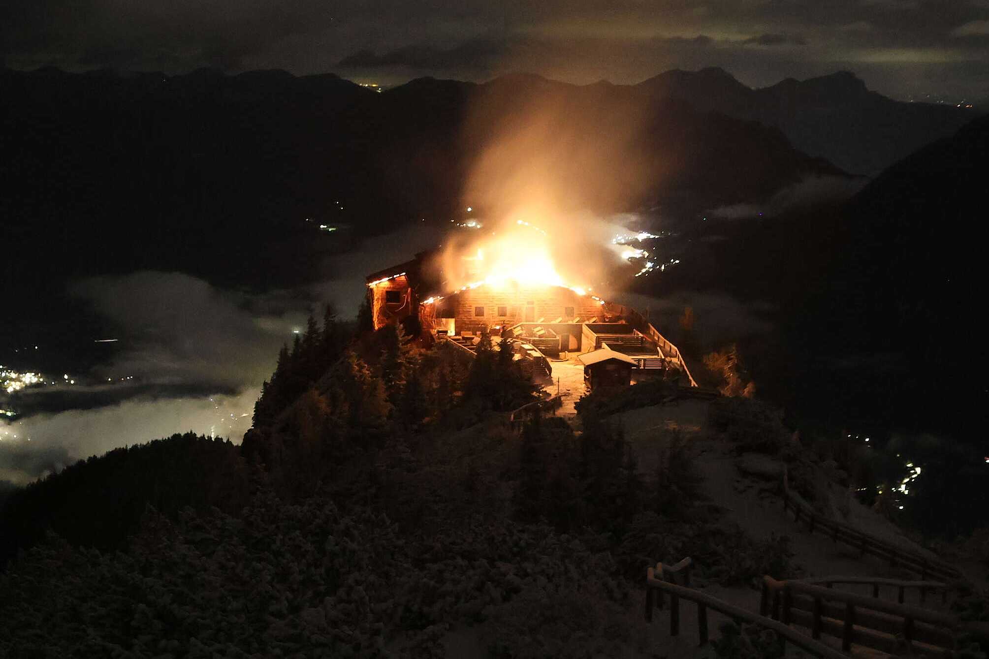 Fire devastates Eagle's Nest retreat built for Hitler in Germany; A suspect is detained — WESH 2 Orlando, Amarillo Community news