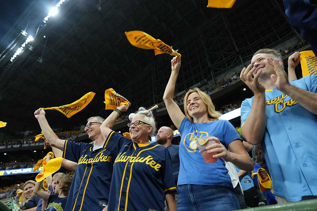 LIST: World Series shuttles and watch parties in SE Wisconsin — WISN 12 Milwaukee, Amarillo Sports news
