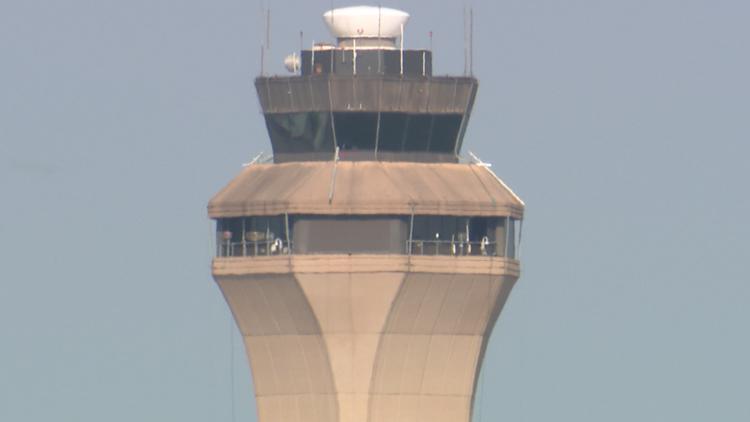Flight precautionarily evacuated at Houston's Bush Airport after sensor indicated smoke in cabin, airline says — KHOU 11 (Houston), Amarillo Community news
