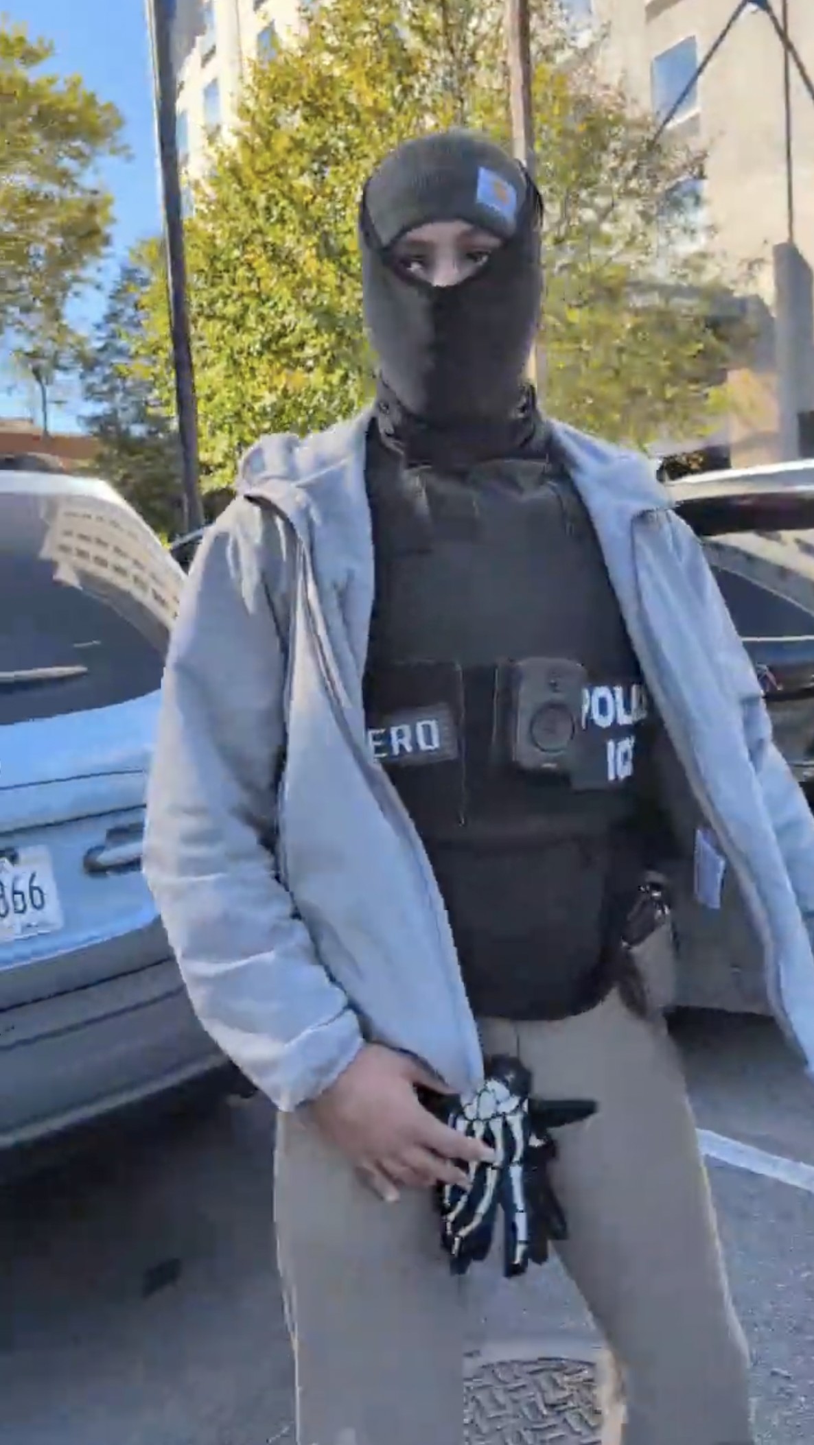 ICE puts on show of force around Elmhurst Hospital with dozens of unmarked vehicles, masked agents — amNewYork, Amarillo Health news